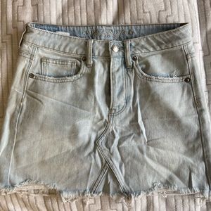 American Eagle Light wash denim skirt